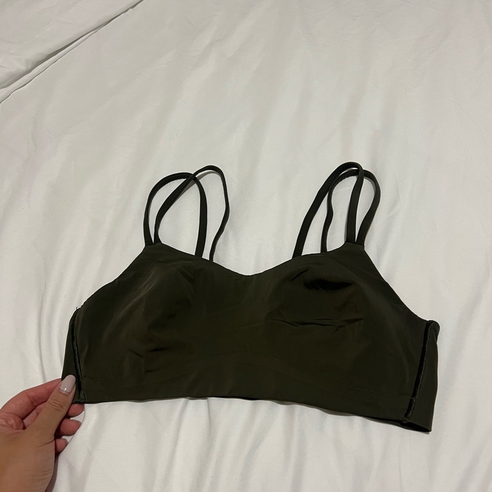 Lululemon like a cloud dark Olive bra size 8